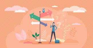 persona davanti a un bivio